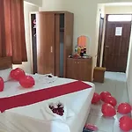 Bed & Breakfast Gray Wolf
