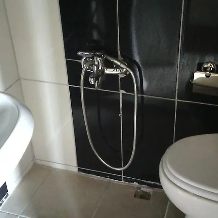 Gray Wolf לינה וארוחת בוקר