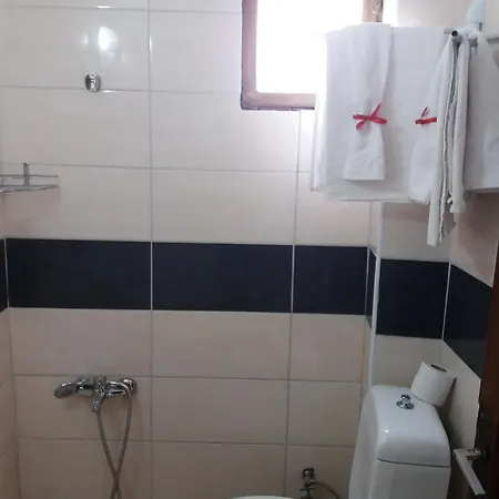 לינה וארוחת בוקר Gray Wolf