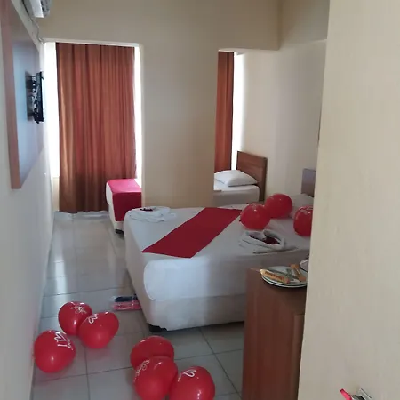 فندق مبيت وإفطار Gray Wolf 5*