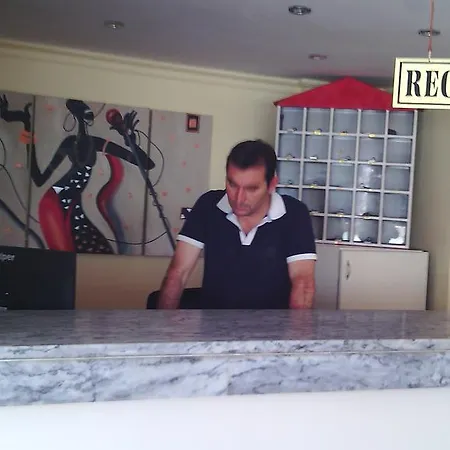 Gray Wolf Bed and breakfast